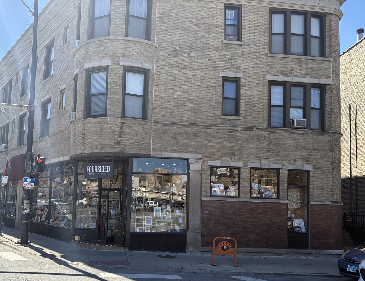 2958 N Clark Street 1