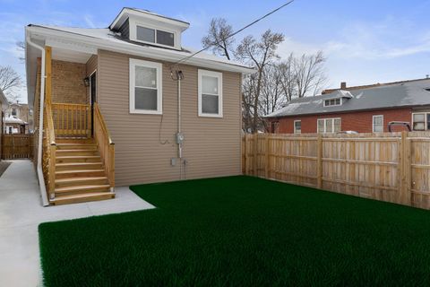 Tiny photo for 6101 S Maplewood Avenue, Chicago, IL 60629 (MLS # 12551239)