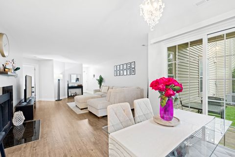 Tiny photo for 130 Crest Wood Court #1, Schaumburg, IL 60195 (MLS # 12476752)