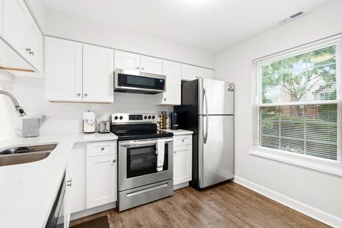 Tiny photo for 130 Crest Wood Court #1, Schaumburg, IL 60195 (MLS # 12476752)