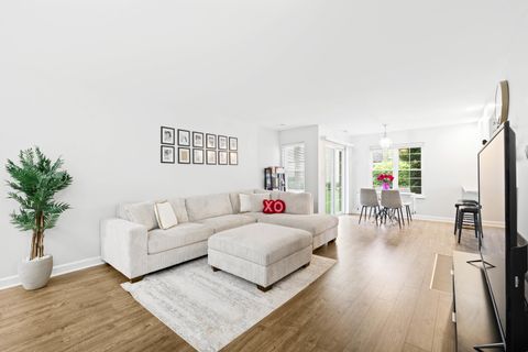Tiny photo for 130 Crest Wood Court #1, Schaumburg, IL 60195 (MLS # 12476752)