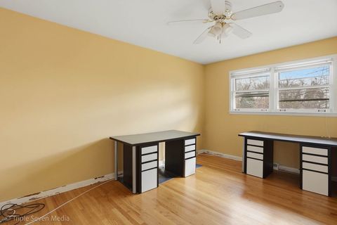 Tiny photo for 492 1st Avenue, Des Plaines, IL 60016 (MLS # 12603152)