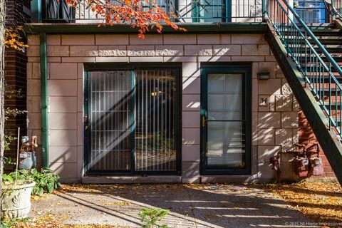 1812 S State Street 34 Chicago IL 60616