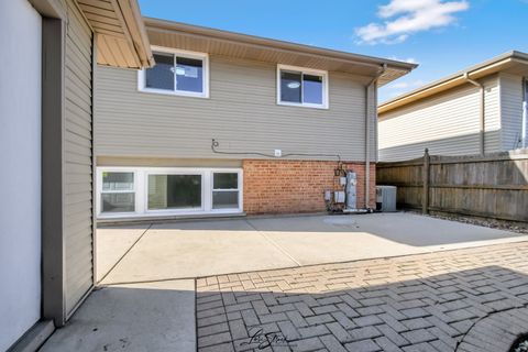 Tiny photo for 16813 89th Avenue, Orland Hills, IL 60487 (MLS # 12510878)