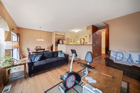 Tiny photo for 16435 Club Court, Crest Hill, IL 60403 (MLS # 12583637)