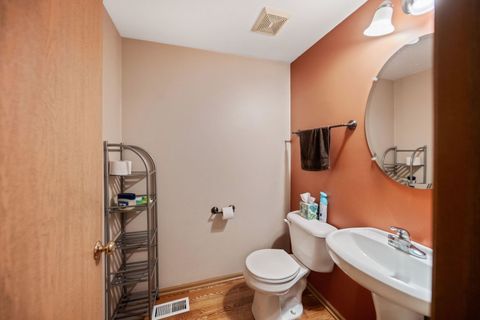 Tiny photo for 16435 Club Court, Crest Hill, IL 60403 (MLS # 12583637)