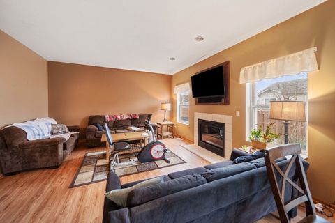 Tiny photo for 16435 Club Court, Crest Hill, IL 60403 (MLS # 12583637)