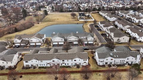 Tiny photo for 16435 Club Court, Crest Hill, IL 60403 (MLS # 12583637)