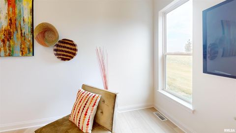 Tiny photo for 5931 BUTTERFIELD Drive, Bettendorf, IA 52722 (MLS # QC4267027)