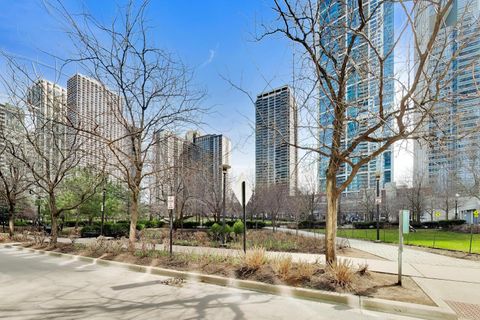 Tiny photo for 208 N Park Drive, Chicago, IL 60601 (MLS # 12603067)