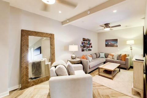 Tiny photo for 208 N Park Drive, Chicago, IL 60601 (MLS # 12603067)