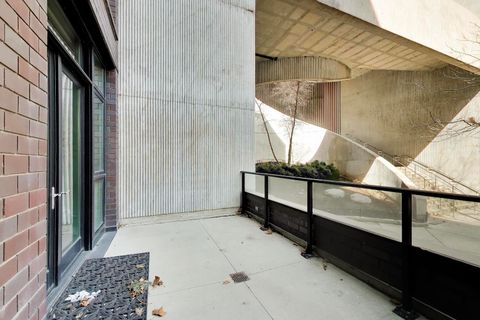 Tiny photo for 208 N Park Drive, Chicago, IL 60601 (MLS # 12603067)