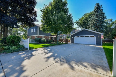 Tiny photo for Glen Ellyn, IL 60137 (MLS # 12772782)