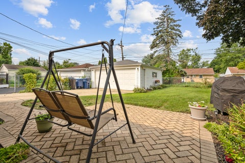 Tiny photo for 952 W Grant Drive, Des Plaines, IL 60016 (MLS # 12745344)