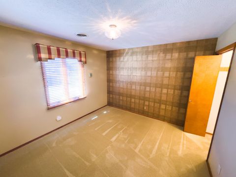 Tiny photo for 406 Carol Court #B2, Pontiac, IL 61764 (MLS # 12466199)