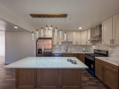 Tiny photo for 2814 Cardinal Drive, Rolling Meadows, IL 60008 (MLS # 12591536)