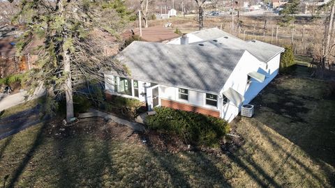 Tiny photo for 2814 Cardinal Drive, Rolling Meadows, IL 60008 (MLS # 12591536)