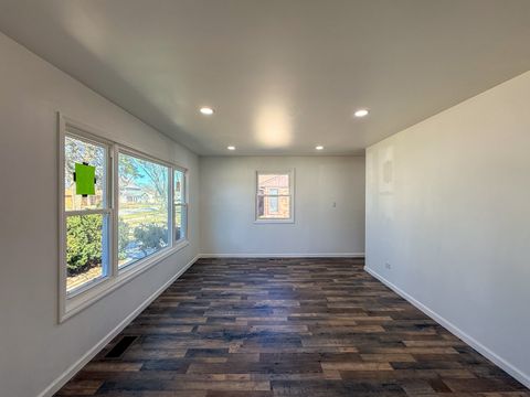 Tiny photo for 2814 Cardinal Drive, Rolling Meadows, IL 60008 (MLS # 12591536)