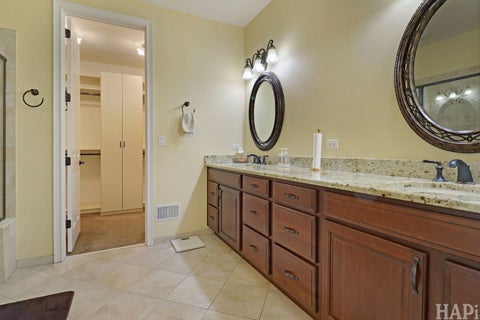 Tiny photo for 4 Chaco Court, South Barrington, IL 60010 (MLS # 12736043)