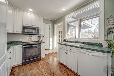 Tiny photo for 731 Western Avenue, Glen Ellyn, IL 60137 (MLS # 12552047)