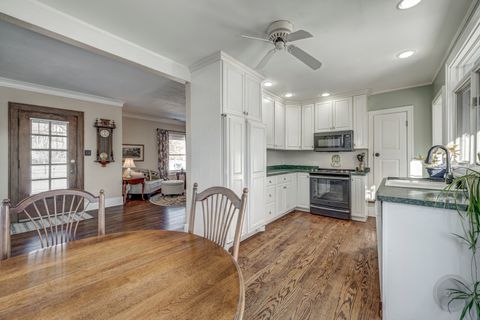 Tiny photo for 731 Western Avenue, Glen Ellyn, IL 60137 (MLS # 12552047)