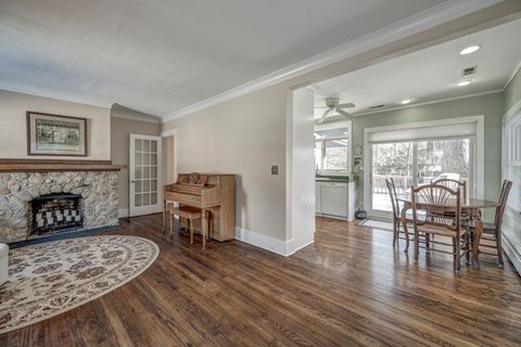 Tiny photo for 731 Western Avenue, Glen Ellyn, IL 60137 (MLS # 12552047)