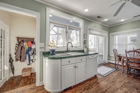 Tiny photo for 731 Western Avenue, Glen Ellyn, IL 60137 (MLS # 12552047)