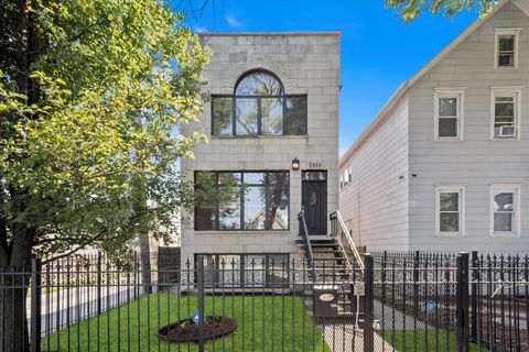 2415 W Palmer Street Chicago IL 60647