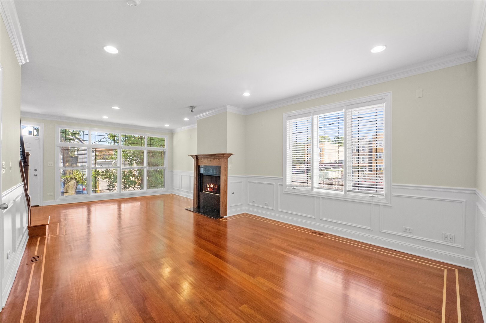 2415 W Palmer Street