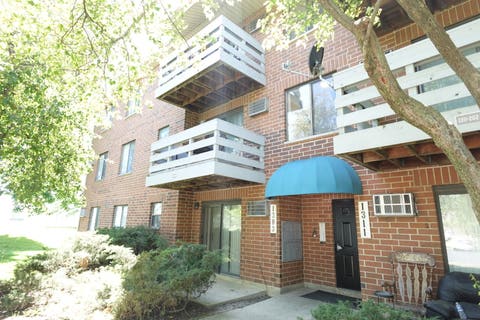 Tiny photo for 1303 N Winslowe Drive #203, Palatine, IL 60074 (MLS # 12701020)