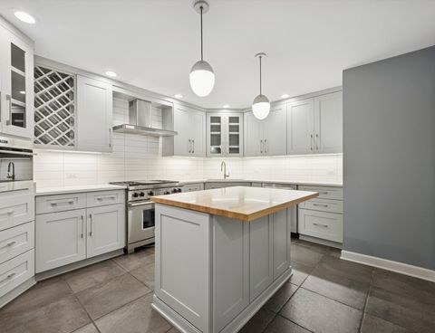 Tiny photo for 1401 Burr Oak Road #105B, Hinsdale, IL 60521 (MLS # 12554839)