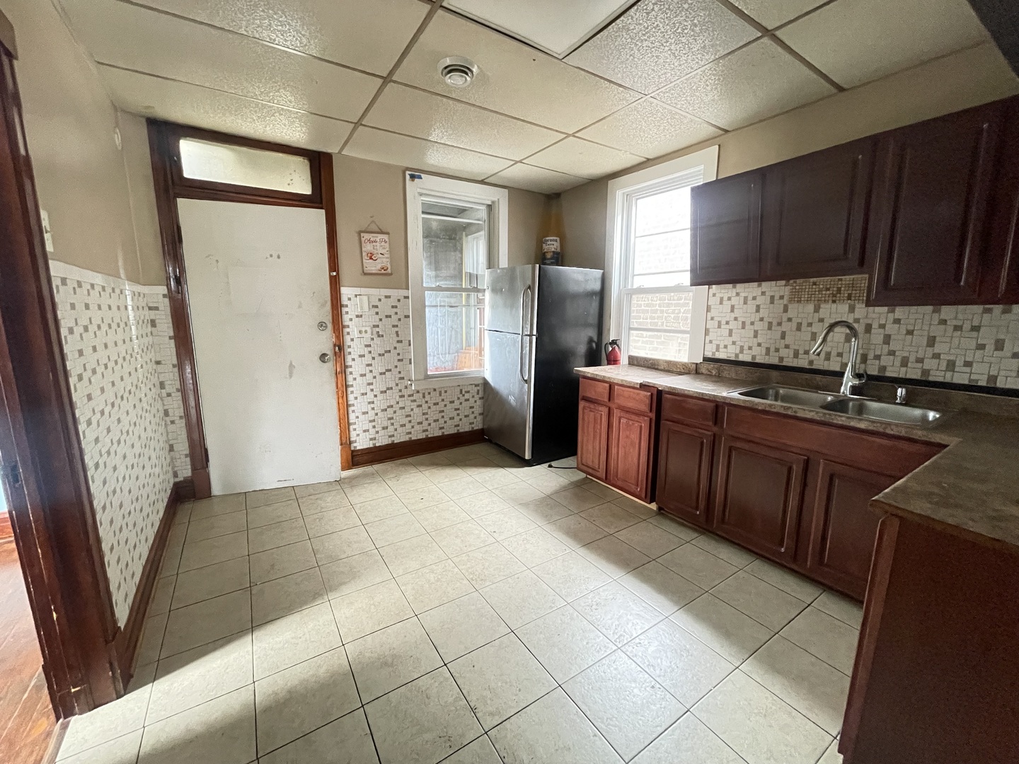 2512 W 45th Place