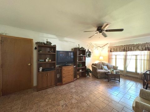 Tiny photo for 753 Fort Street, Ottawa, IL 61350 (MLS # 12428114)