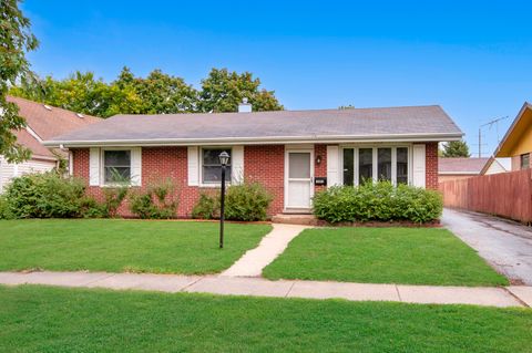 Photo of 15053 Lawndale Avenue, Midlothian, IL 60445 (MLS # 12480389) Photo of 15053 Lawndale Avenue, Midlothian, IL 60445 (MLS # 12480389)