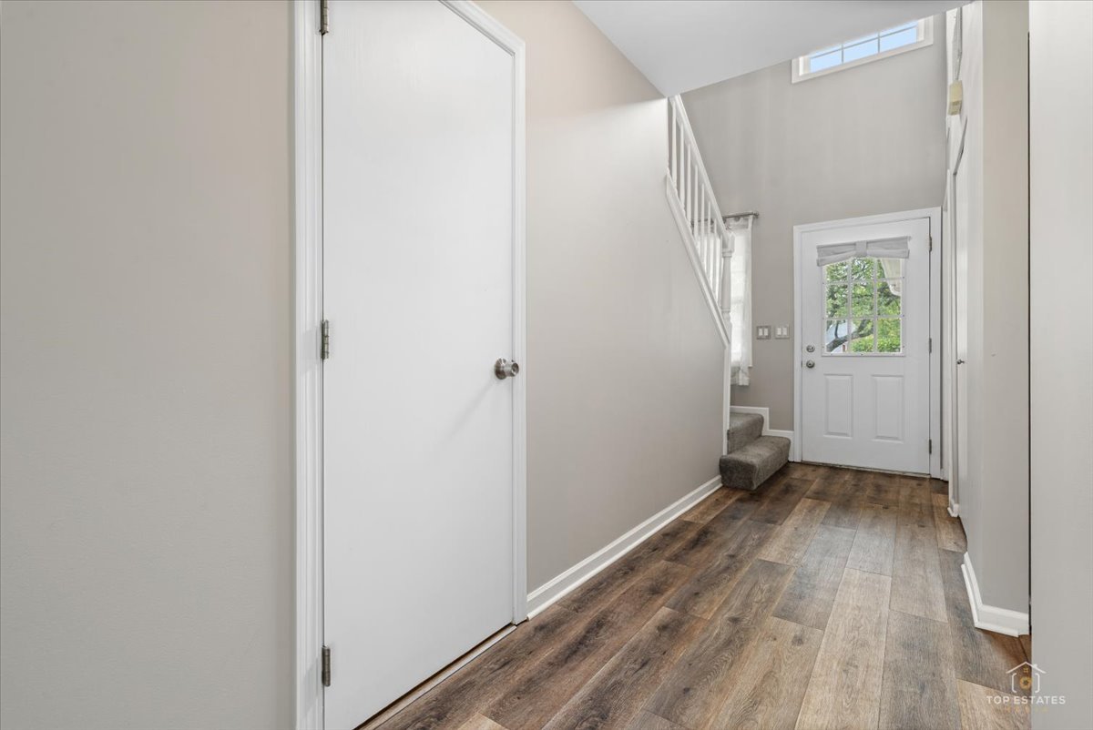 325 Odlum Court