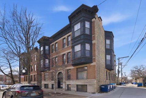 Tiny photo for 4110 N SOUTHPORT Avenue #2, Chicago, IL 60613 (MLS # 12555283)