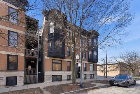 Tiny photo for 4110 N SOUTHPORT Avenue #2, Chicago, IL 60613 (MLS # 12555283)