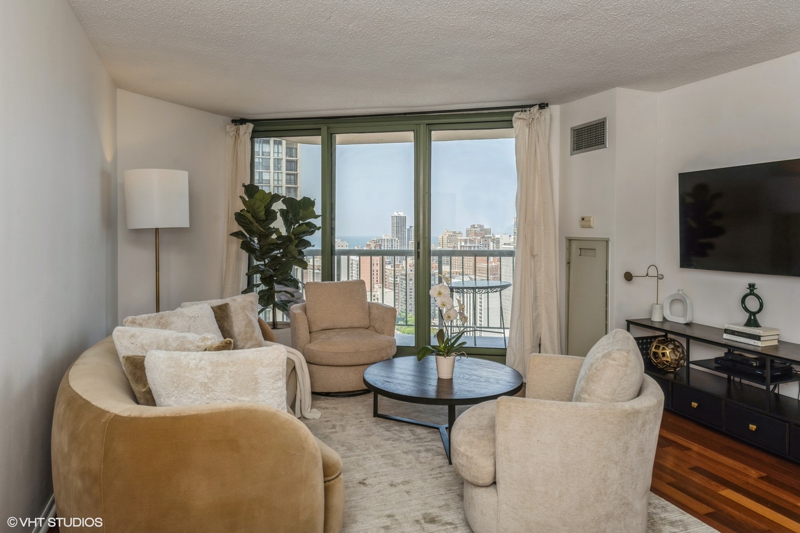 111 W Maple Street 2803