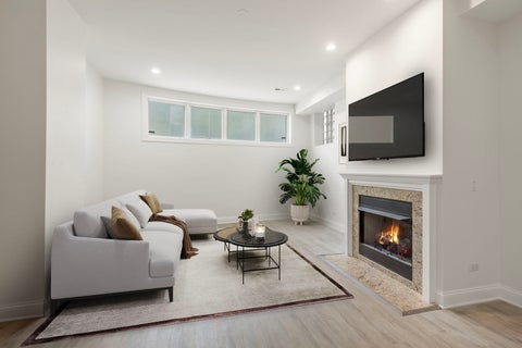 Tiny photo for 4662 N Winthrop Avenue #1S, Chicago, IL 60640 (MLS # 12736528)