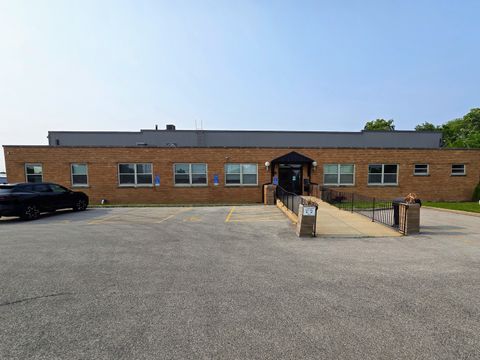 Photo of 2401 W Jefferson Street #200, Joliet, IL 60435 (MLS # 12543204)