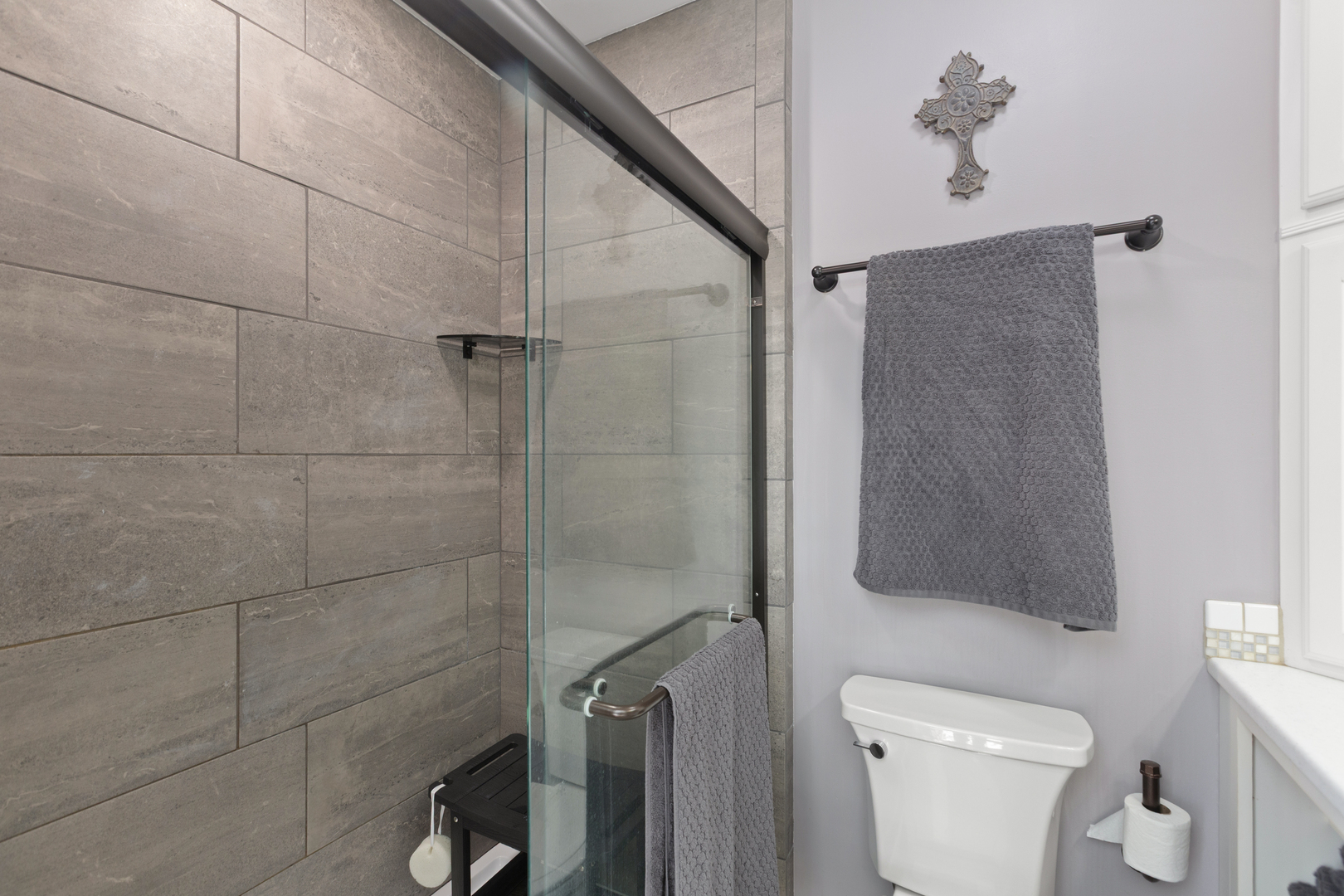 Woodstock, Illinois 60098, United States, 3 Bedrooms Bedrooms, ,3 BathroomsBathrooms,Residential,Contingent,253446