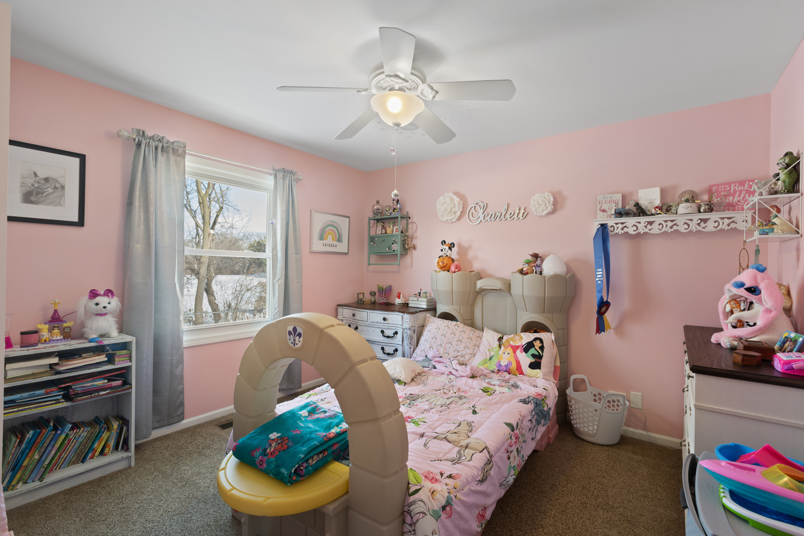 Woodstock, Illinois 60098, United States, 3 Bedrooms Bedrooms, ,3 BathroomsBathrooms,Residential,Contingent,253446