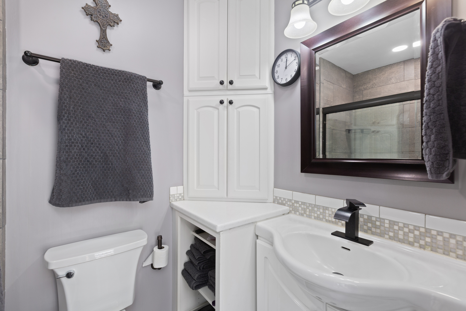 Woodstock, Illinois 60098, United States, 3 Bedrooms Bedrooms, ,3 BathroomsBathrooms,Residential,Contingent,253446