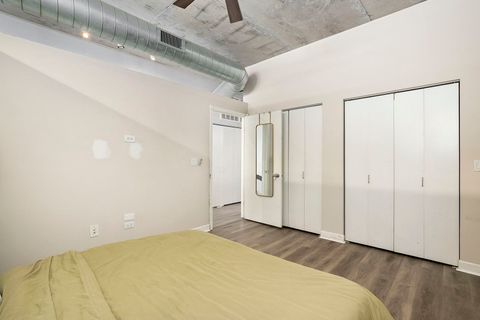 Tiny photo for 1000 N Kingsbury Street #503, Chicago, IL 60610 (MLS # 12603334)