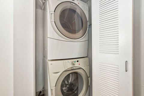 Tiny photo for 1000 N Kingsbury Street #503, Chicago, IL 60610 (MLS # 12603334)