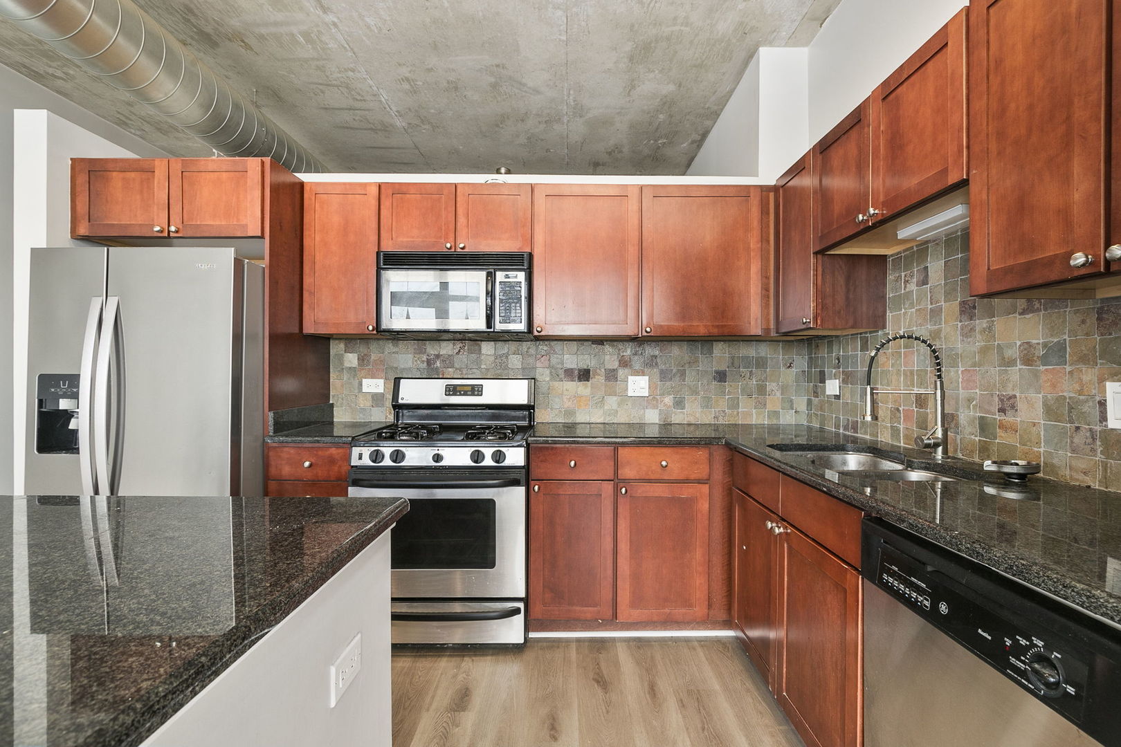 1000 N Kingsbury Street 503