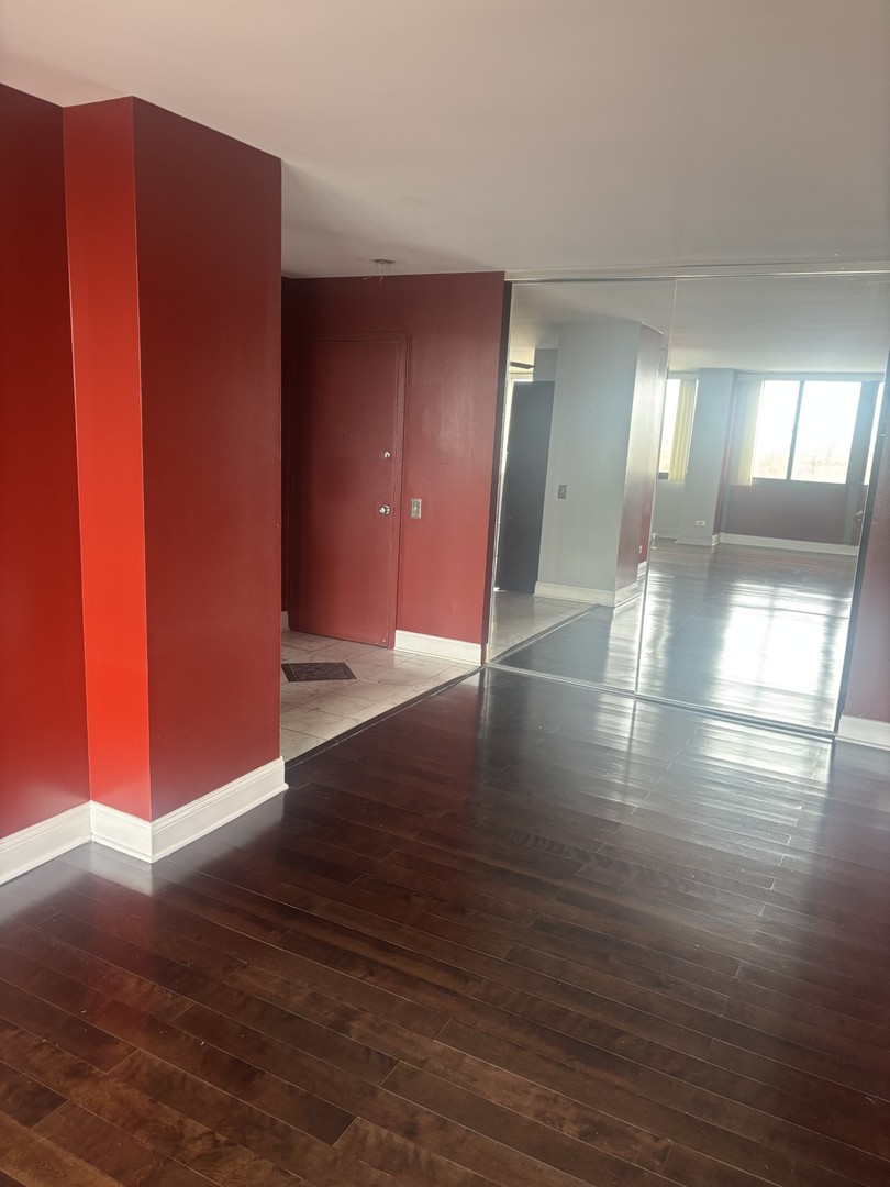 4800 S Lake Park Avenue 605