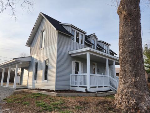 Tiny photo for 309 N Main Street, Pinckneyville, IL 62274 (MLS # 12583508)