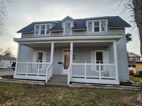 Photo of 309 N Main Street, Pinckneyville, IL 62274 (MLS # 12583508)