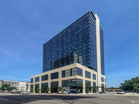 808 N Cleveland Avenue 2201 Chicago IL 60610